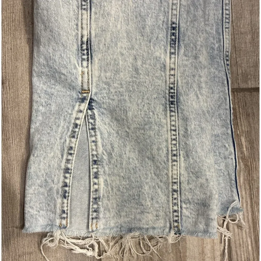 GAP ‘90s Loose Mid-Rise Jeans in Light Indigo - Organic Cotton - Sz 26 2R